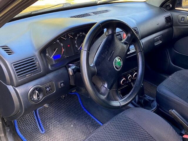 Шкода Октавія, об'ємом двигуна 2 л та пробігом 400 тис. км за 3800 $, фото 6 на Automoto.ua
