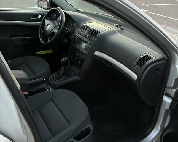 Шкода Октавія, об'ємом двигуна 1.6 л та пробігом 310 тис. км за 2300 $, фото 5 на Automoto.ua