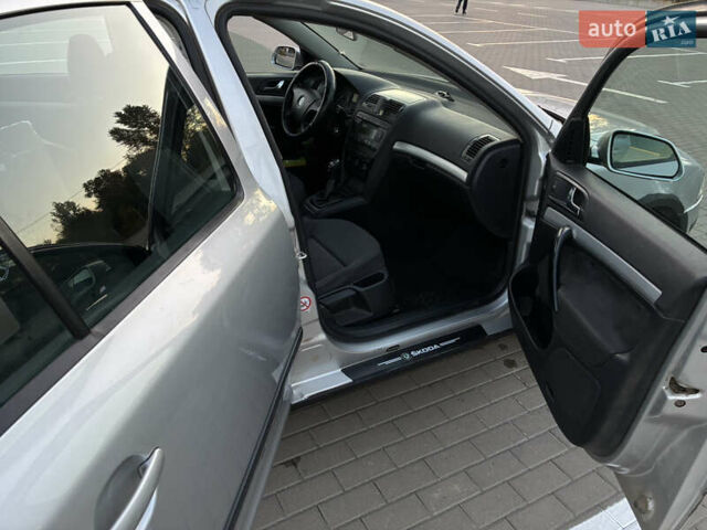 Шкода Октавія, об'ємом двигуна 1.6 л та пробігом 310 тис. км за 2300 $, фото 2 на Automoto.ua