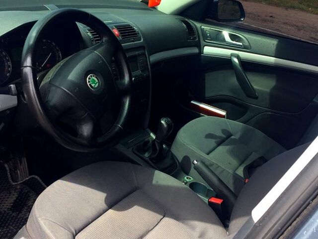 Шкода Октавія, об'ємом двигуна 1.6 л та пробігом 260 тис. км за 5000 $, фото 4 на Automoto.ua