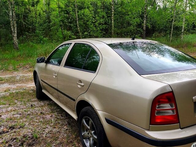 Шкода Октавия 2005 в Гадяче на Automoto.ua Шкода Октавия, объемом двигателя 1.9 л и пробегом 240 тыс. км за 4300 $, фото 2 на Automoto.ua