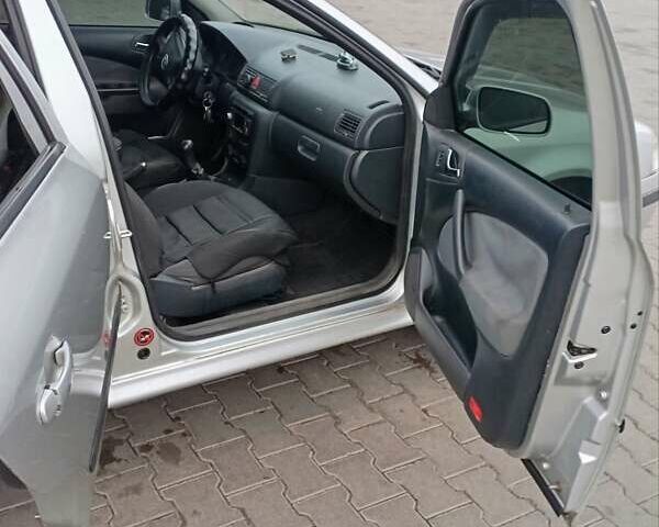 Шкода Октавия, объемом двигателя 1.6 л и пробегом 392 тыс. км за 4300 $, фото 4 на Automoto.ua