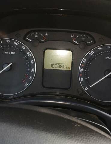 Шкода Октавия, объемом двигателя 2 л и пробегом 180 тыс. км за 6500 $, фото 7 на Automoto.ua