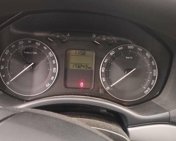 Шкода Октавия, объемом двигателя 1.6 л и пробегом 173 тыс. км за 6000 $, фото 6 на Automoto.ua