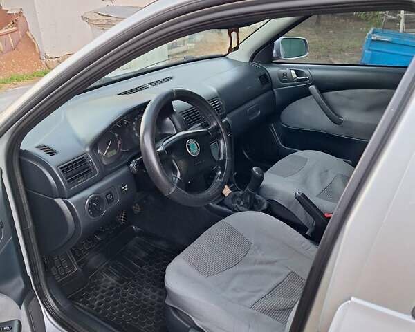 Шкода Октавія, об'ємом двигуна 1.6 л та пробігом 285 тис. км за 5800 $, фото 1 на Automoto.ua