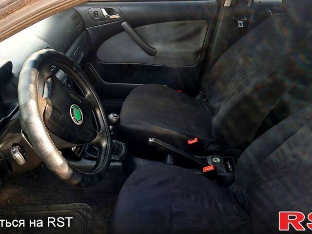 Шкода Октавия, объемом двигателя 1.6 л и пробегом 269 тыс. км за 4400 $, фото 5 на Automoto.ua