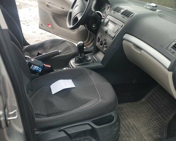 Шкода Октавия, объемом двигателя 1.6 л и пробегом 173 тыс. км за 6000 $, фото 8 на Automoto.ua