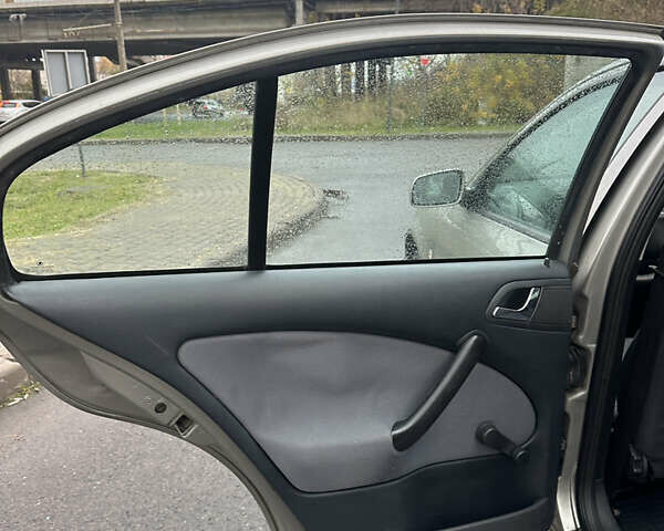 Шкода Октавія 2007 у Луцьку на Automoto.ua Шкода Октавія, об'ємом двигуна 1.6 л та пробігом 231 тис. км за 4999 $, фото 15 на Automoto.ua