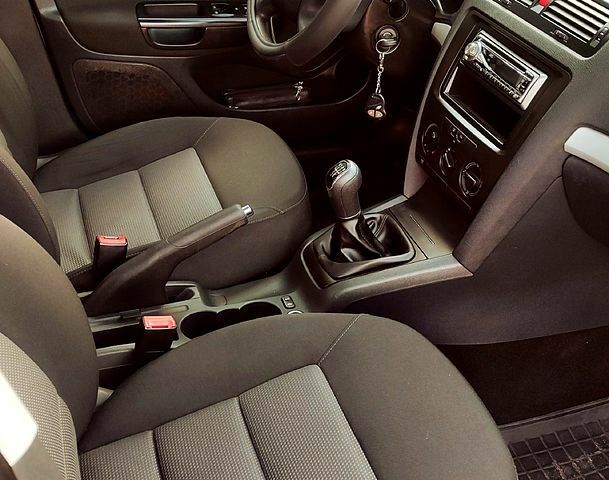 Шкода Октавія, об'ємом двигуна 1.6 л та пробігом 270 тис. км за 6999 $, фото 11 на Automoto.ua
