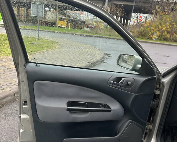 Шкода Октавія 2007 у Луцьку на Automoto.ua Шкода Октавія, об'ємом двигуна 1.6 л та пробігом 231 тис. км за 4999 $, фото 12 на Automoto.ua