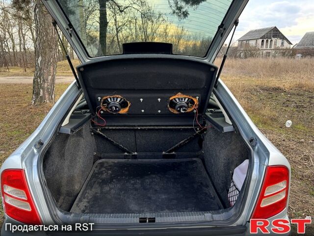 Шкода Октавия, объемом двигателя 16 л и пробегом 397 тыс. км за 3750 $, фото 10 на Automoto.ua