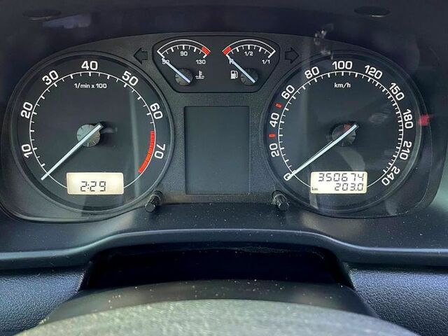 Шкода Октавия, объемом двигателя 2 л и пробегом 250 тыс. км за 6000 $, фото 6 на Automoto.ua