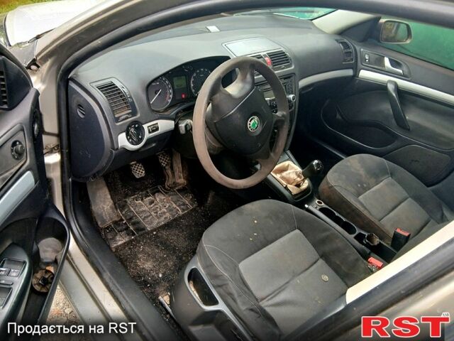 Шкода Октавия, объемом двигателя 1.6 л и пробегом 411 тыс. км за 2300 $, фото 3 на Automoto.ua