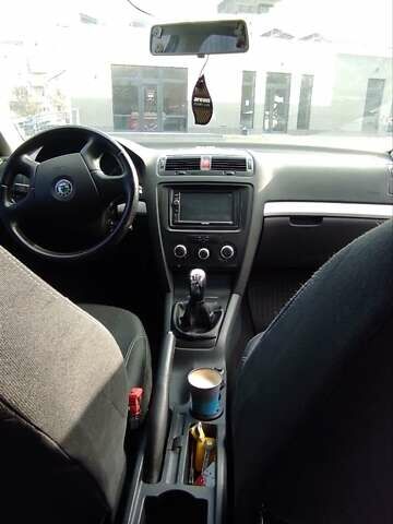 Шкода Октавия, объемом двигателя 1.6 л и пробегом 250 тыс. км за 6700 $, фото 2 на Automoto.ua