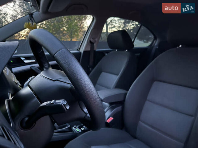Шкода Октавия 2007 в Чернигове на Automoto.ua Шкода Октавия, объемом двигателя 1.6 л и пробегом 175 тыс. км за 6490 $, фото 15 на Automoto.ua