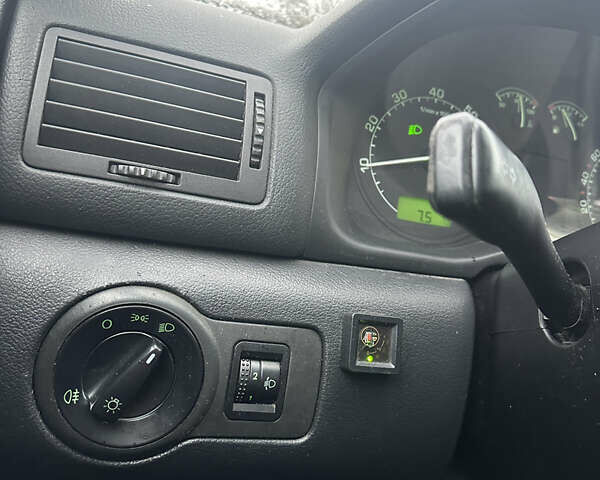 Шкода Октавія 2007 у Луцьку на Automoto.ua Шкода Октавія, об'ємом двигуна 1.6 л та пробігом 231 тис. км за 4999 $, фото 27 на Automoto.ua