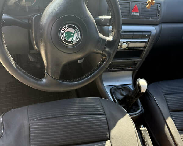 Шкода Октавія, об'ємом двигуна 1.8 л та пробігом 270 тис. км за 6000 $, фото 7 на Automoto.ua