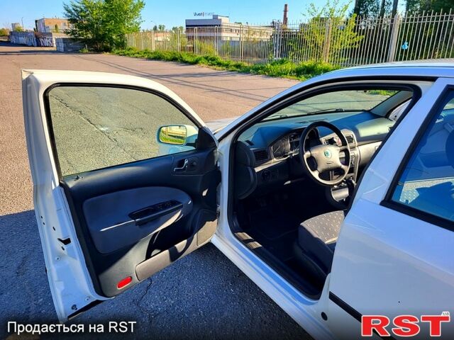 Шкода Октавія, об'ємом двигуна 1.6 л та пробігом 199 тис. км за 6400 $, фото 5 на Automoto.ua