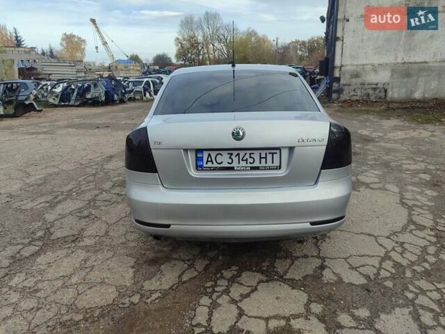 Шкода Октавия 2009 в Лубнах на Automoto.ua Шкода Октавия, объемом двигателя 1.6 л и пробегом 211 тыс. км за 5999 $, фото 10 на Automoto.ua