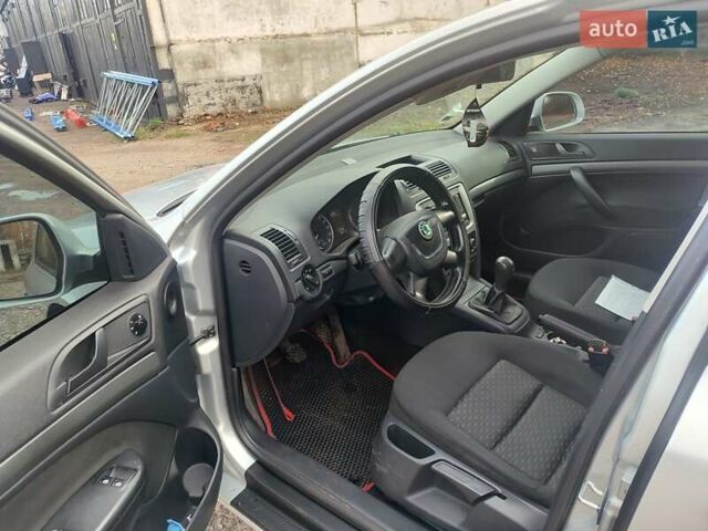 Шкода Октавия 2009 в Лубнах на Automoto.ua Шкода Октавия, объемом двигателя 1.6 л и пробегом 211 тыс. км за 5999 $, фото 4 на Automoto.ua