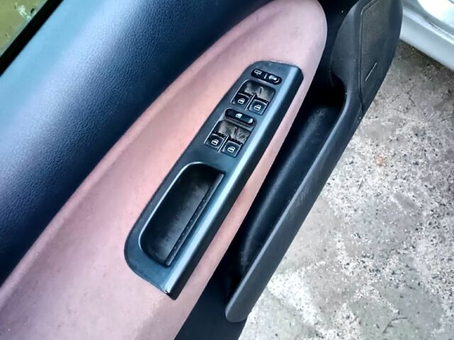Шкода Октавия, объемом двигателя 1.6 л и пробегом 270 тыс. км за 4900 $, фото 3 на Automoto.ua
