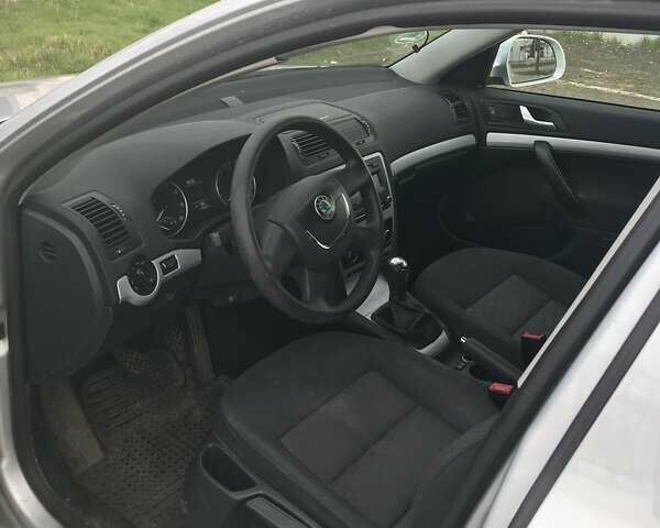 Шкода Октавия, объемом двигателя 1.8 л и пробегом 125 тыс. км за 7800 $, фото 6 на Automoto.ua