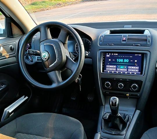Шкода Октавия 2010 в Кривом Роге на Automoto.ua Шкода Октавия, объемом двигателя 1.9 л и пробегом 262 тыс. км за 6500 $, фото 2 на Automoto.ua