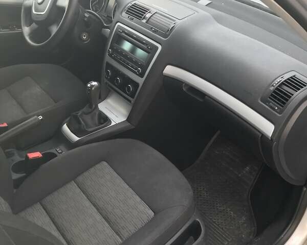Шкода Октавия, объемом двигателя 1.8 л и пробегом 125 тыс. км за 7800 $, фото 5 на Automoto.ua