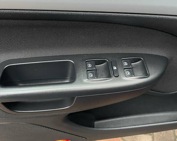 Шкода Октавія, об'ємом двигуна 1.8 л та пробігом 76 тис. км за 9800 $, фото 25 на Automoto.ua