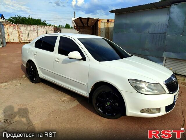 Шкода Октавия 2011 в Глухове на Automoto.ua Шкода Октавия, объемом двигателя 1.6 л и пробегом 316 тыс. км за 7899 $, фото 2 на Automoto.ua