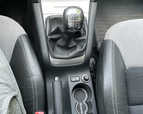 Шкода Октавия, объемом двигателя 0 л и пробегом 100 тыс. км за 15000 $, фото 1 на Automoto.ua