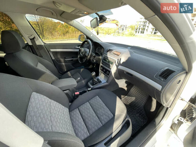 Шкода Октавия, объемом двигателя 1.6 л и пробегом 196 тыс. км за 8900 $, фото 10 на Automoto.ua