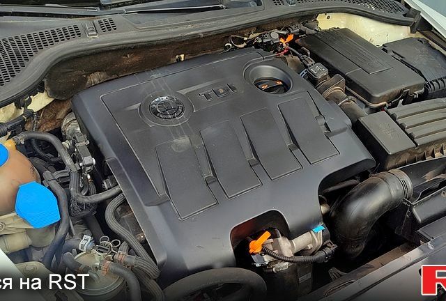 Шкода Октавия 2011 в Глухове на Automoto.ua Шкода Октавия, объемом двигателя 1.6 л и пробегом 316 тыс. км за 7899 $, фото 8 на Automoto.ua