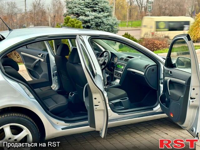 Шкода Октавія, об'ємом двигуна 1.6 л та пробігом 221 тис. км за 7600 $, фото 11 на Automoto.ua