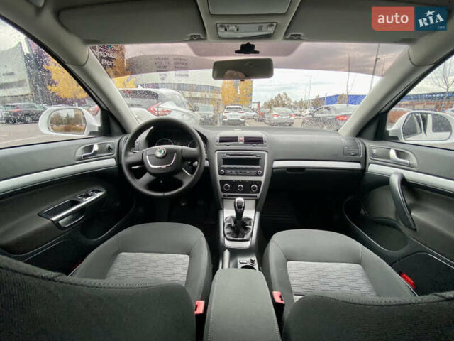 Шкода Октавія, об'ємом двигуна 1.8 л та пробігом 175 тис. км за 7950 $, фото 12 на Automoto.ua