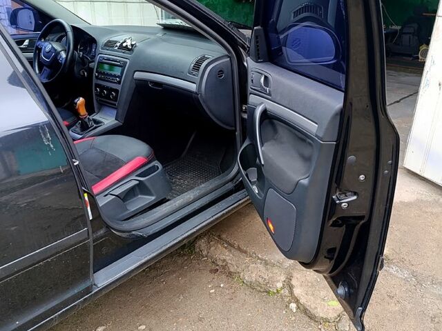 Шкода Октавія, об'ємом двигуна 1.8 л та пробігом 240 тис. км за 3500 $, фото 8 на Automoto.ua