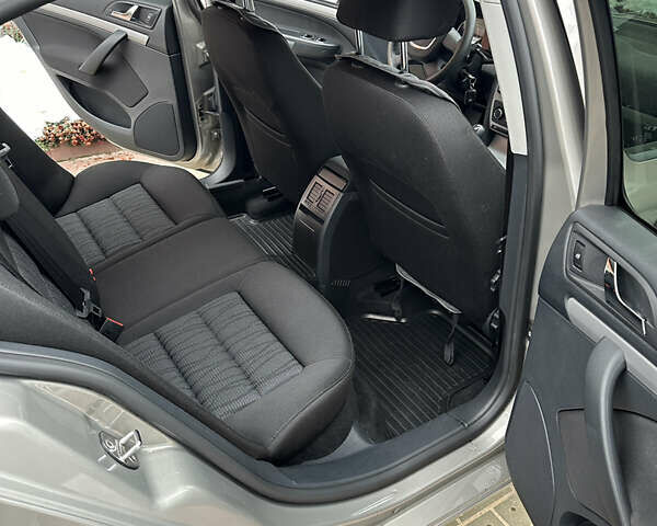 Шкода Октавия, объемом двигателя 1.8 л и пробегом 72 тыс. км за 12000 $, фото 14 на Automoto.ua
