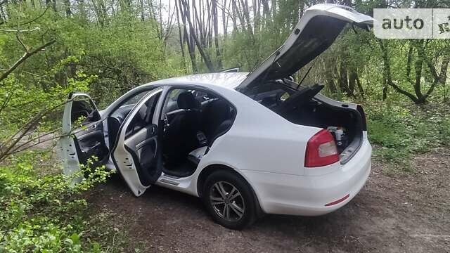 Шкода Октавія, об'ємом двигуна 1.8 л та пробігом 185 тис. км за 8600 $, фото 16 на Automoto.ua