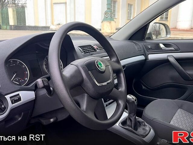 Шкода Октавия, объемом двигателя 18 л и пробегом 95 тыс. км за 9300 $, фото 9 на Automoto.ua