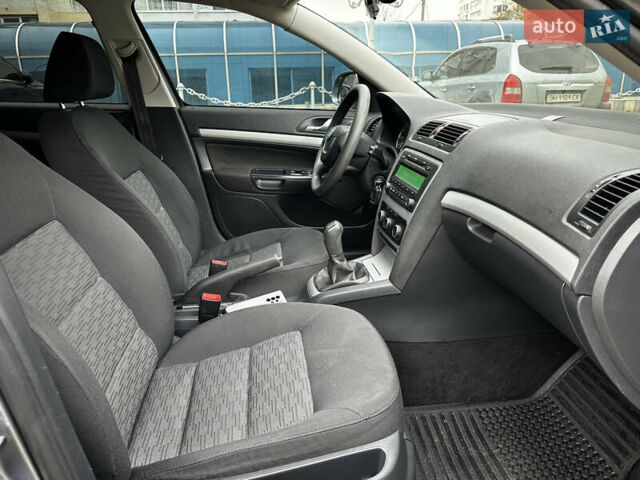 Шкода Октавия, объемом двигателя 1.6 л и пробегом 112 тыс. км за 8700 $, фото 8 на Automoto.ua