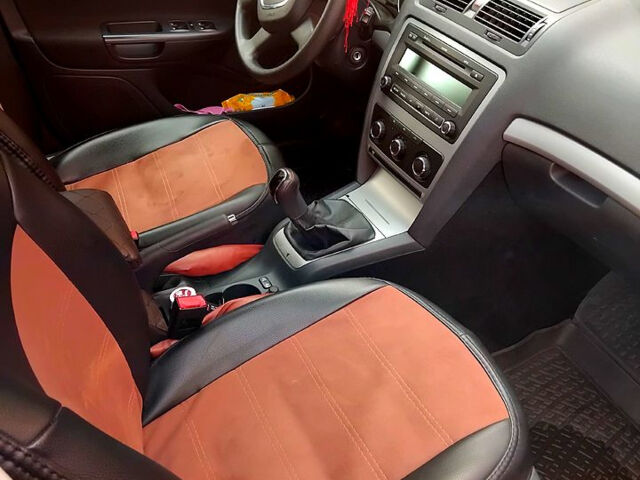Шкода Октавия, объемом двигателя 1.6 л и пробегом 95 тыс. км за 8300 $, фото 6 на Automoto.ua