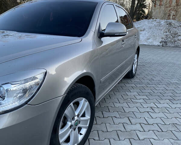 Шкода Октавія, об'ємом двигуна 1.6 л та пробігом 221 тис. км за 9000 $, фото 2 на Automoto.ua