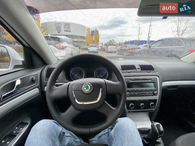 Шкода Октавія, об'ємом двигуна 1.8 л та пробігом 175 тис. км за 7950 $, фото 13 на Automoto.ua