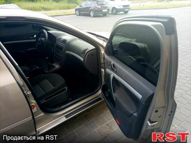 Шкода Октавия, объемом двигателя 1.9 л и пробегом 234 тыс. км за 7500 $, фото 5 на Automoto.ua