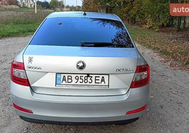 Шкода Октавія, об'ємом двигуна 2 л та пробігом 256 тис. км за 10000 $, фото 4 на Automoto.ua