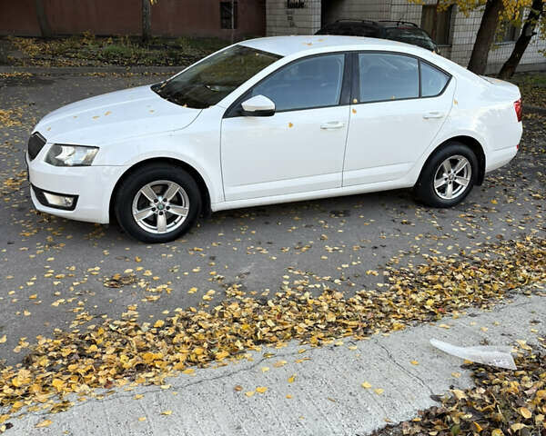 Шкода Октавия 2013 в Харькове на Automoto.ua Шкода Октавия, объемом двигателя 1.2 л и пробегом 116 тыс. км за 7900 $, фото 2 на Automoto.ua