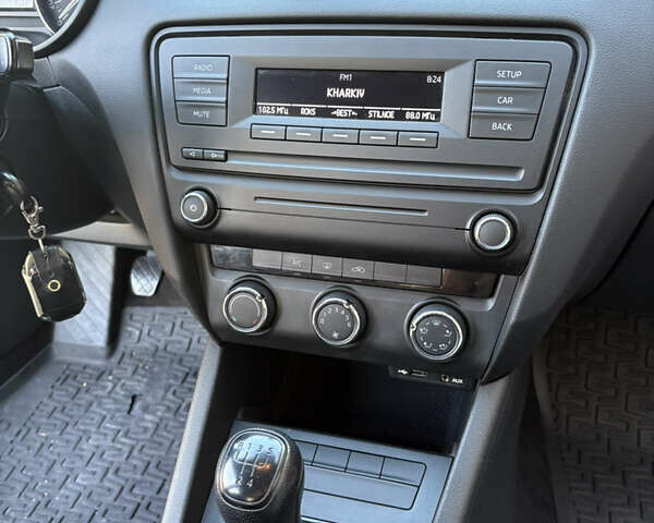 Шкода Октавия 2013 в Харькове на Automoto.ua Шкода Октавия, объемом двигателя 1.2 л и пробегом 116 тыс. км за 7900 $, фото 15 на Automoto.ua