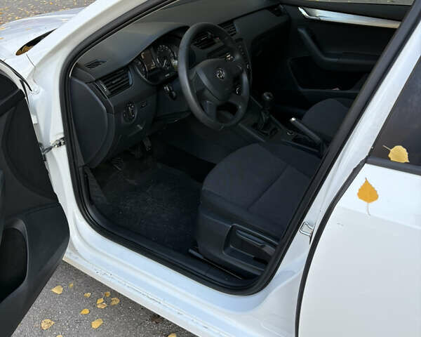 Шкода Октавия 2013 в Харькове на Automoto.ua Шкода Октавия, объемом двигателя 1.2 л и пробегом 116 тыс. км за 7900 $, фото 26 на Automoto.ua