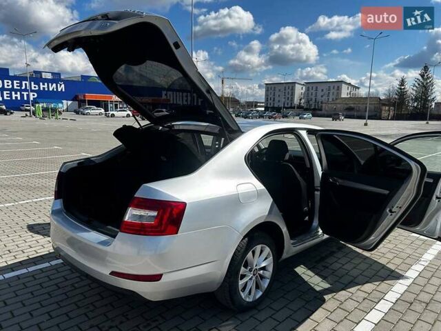 Шкода Октавия, объемом двигателя 1.6 л и пробегом 298 тыс. км за 9499 $, фото 4 на Automoto.ua