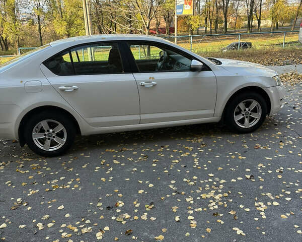 Шкода Октавия 2013 в Харькове на Automoto.ua Шкода Октавия, объемом двигателя 1.2 л и пробегом 116 тыс. км за 7900 $, фото 6 на Automoto.ua